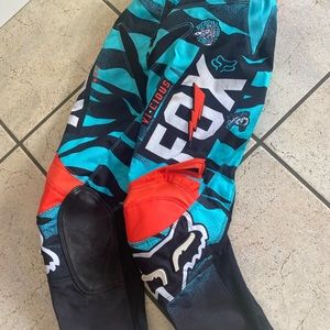 Worn for 3 races. In great condition. RARE